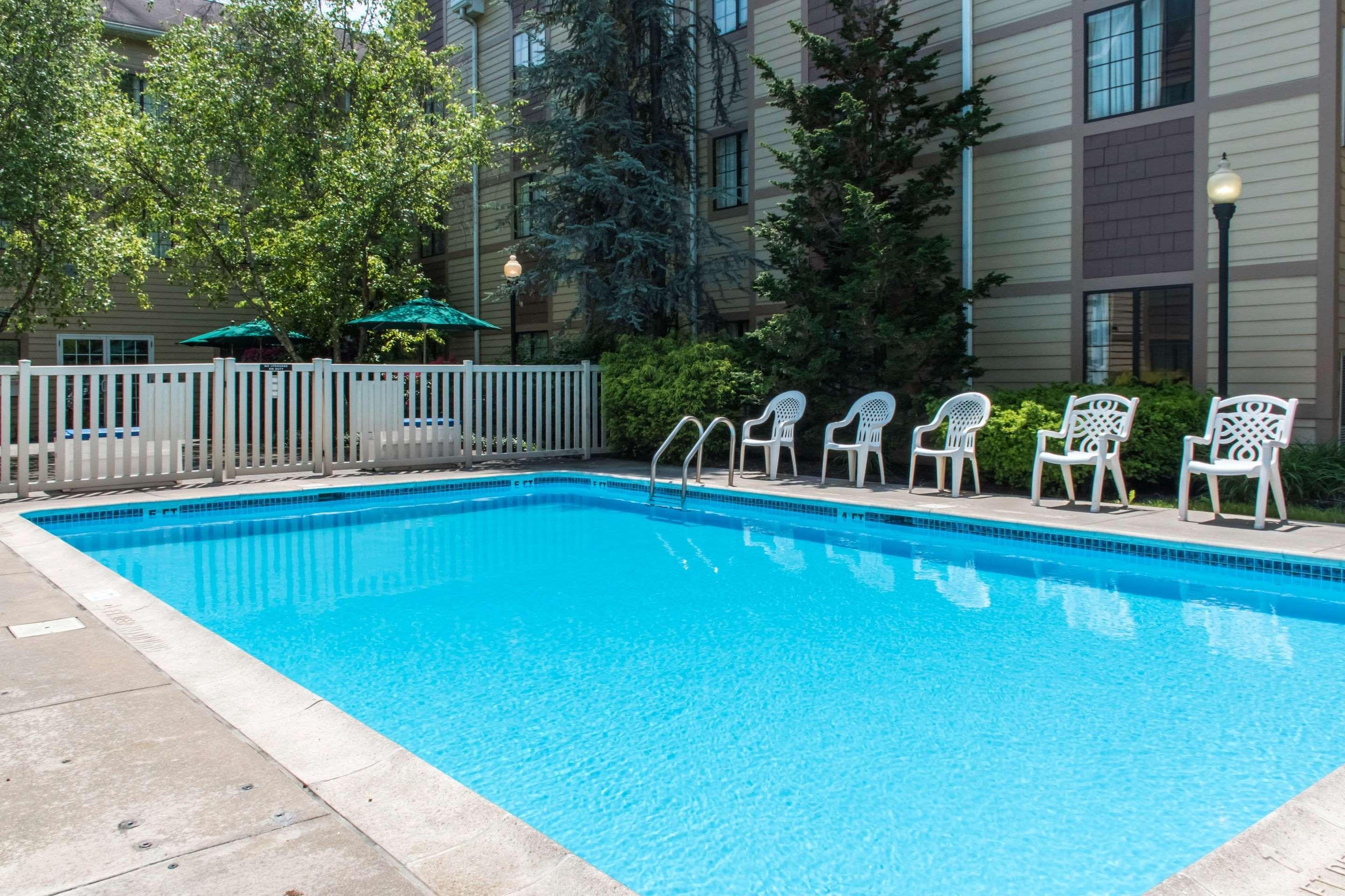 Hotel Extended America - Lancaster County