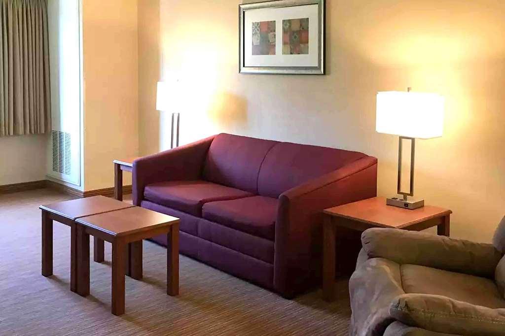 Extended America - Lancaster County Hotel