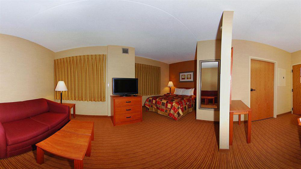 Extended America - Lancaster County Hotel